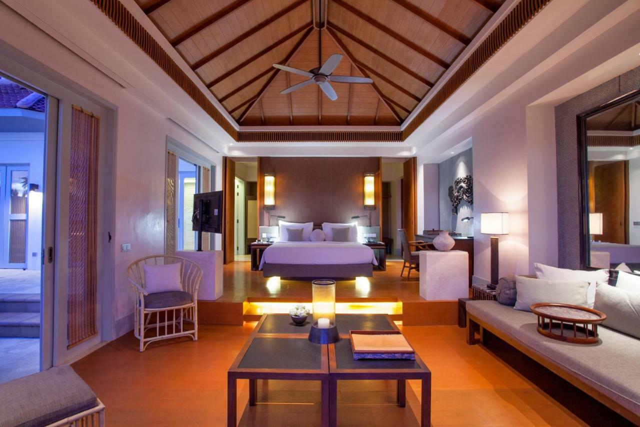 Amatara Welleisure Resort Panwa Beach Kültér fotó A suite at the resort